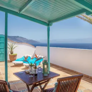 https://apartamentos-cancajos.in-canary-islands.com